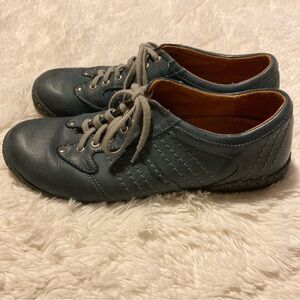 V Italia Shoes Womens 8/39 Blue Sneakers Leather Italian Lace Up Lightweight